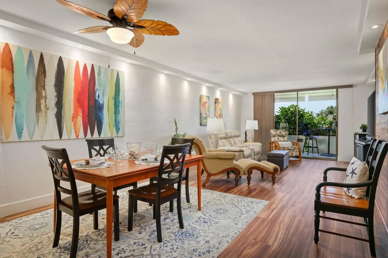 Beachfront Condominium in Kailua-Kona