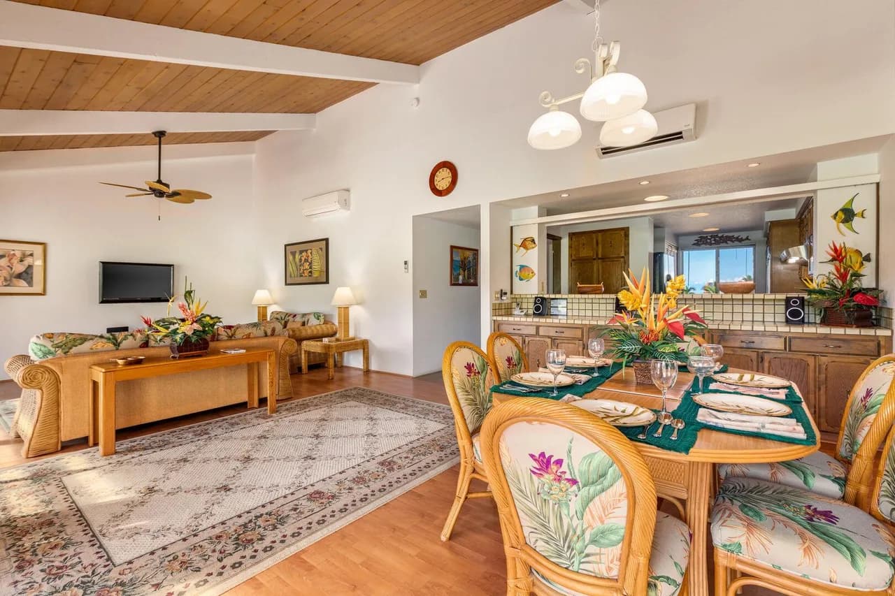 Oceanfront Condominium in Kailua Kona Hawaii photo 3