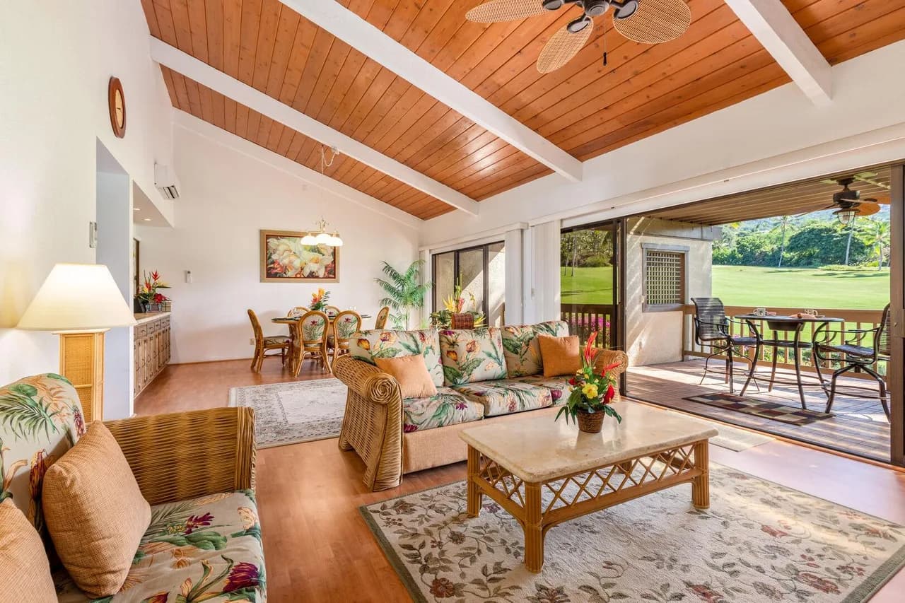 Oceanfront Condominium in Kailua Kona Hawaii photo 4
