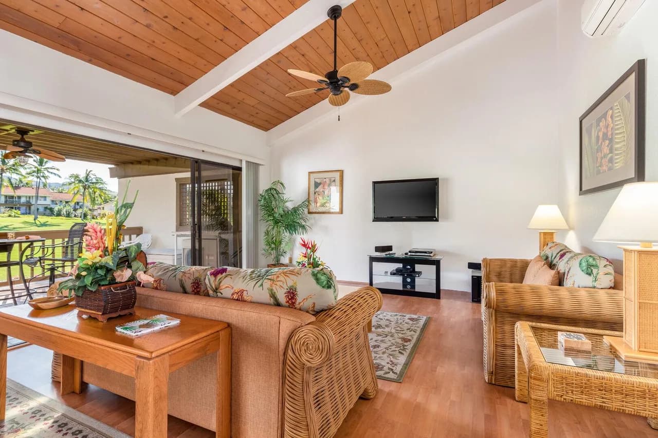 Oceanfront Condominium in Kailua Kona Hawaii photo 5