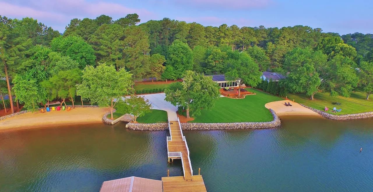Waterfront Luxury Retreat in Mooresville, North Carolina photo 4