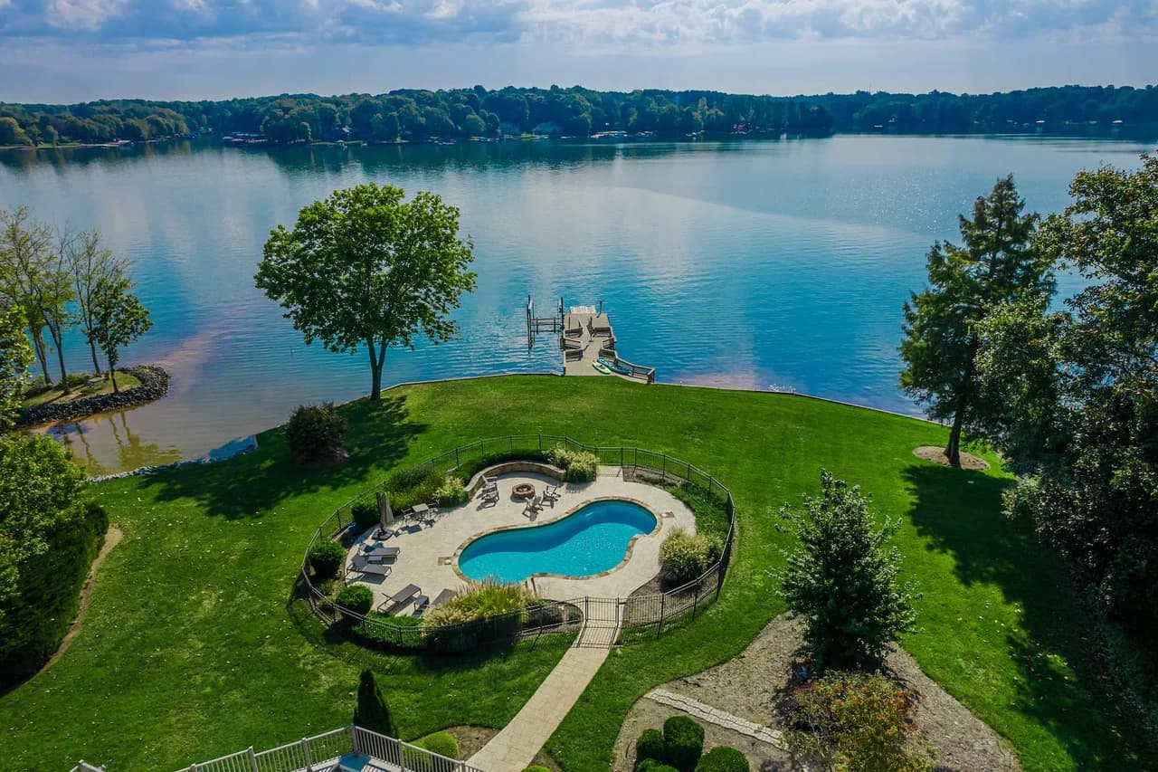 Lakeside Vacation Home in Mooresville, North Carolina photo 2