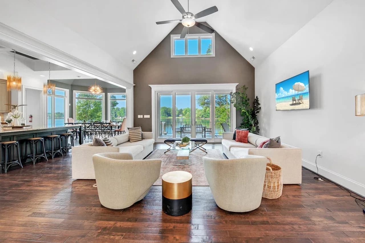 Spacious Vacation Home in Denver photo 5