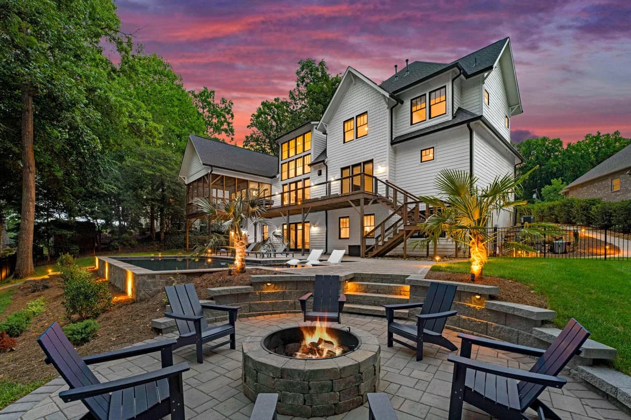Lakeside Luxury Vacation Home in Denver photo 2