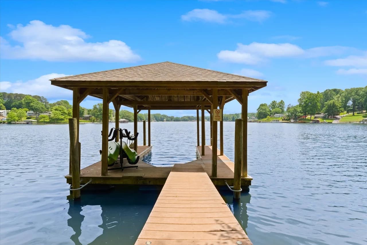 Lakeside Vacation Home in Sherrills Ford, North Carolina photo 3