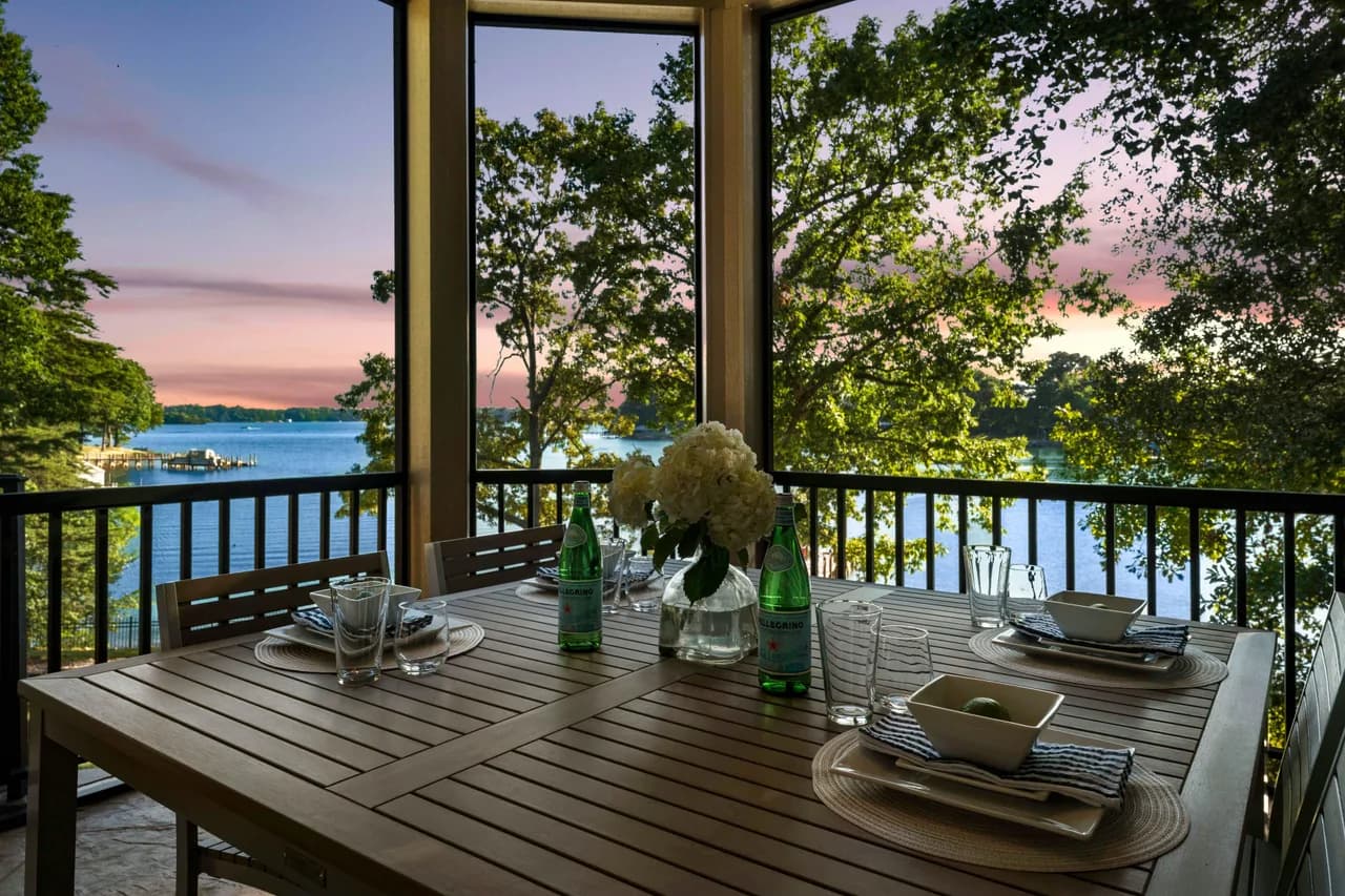 Panoramic Lakeview Vacation Home in Mooresville photo 3