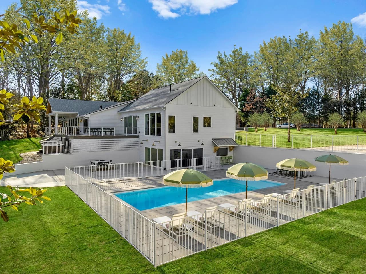 Spacious Family Vacation Home in Mooresville, North Carolina photo 2