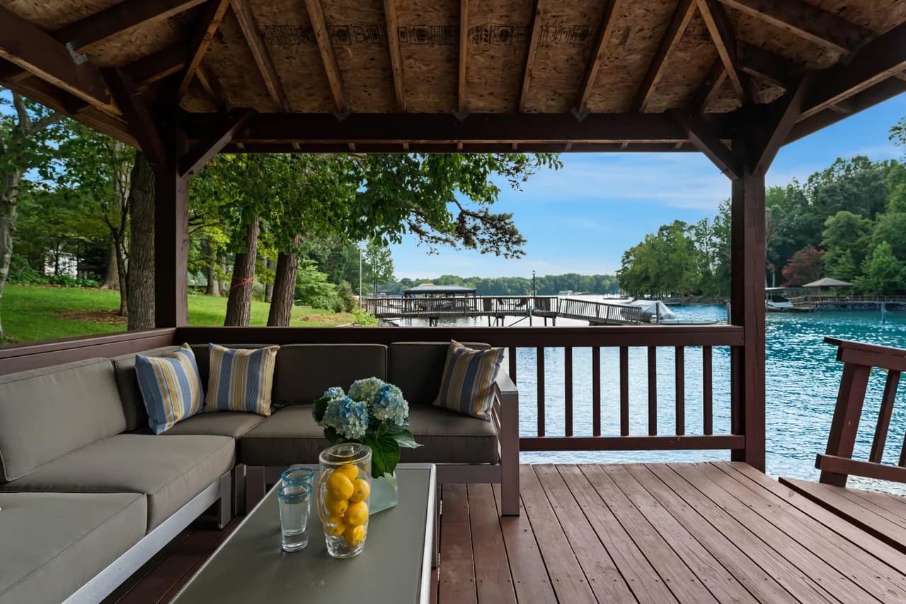 Lakeside Escape Vacation Home in Mooresville photo 5