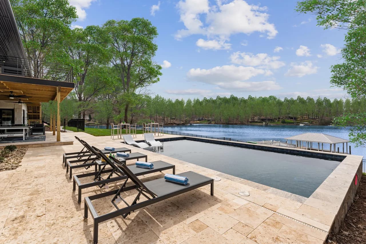Heated Pool Vacation Home in Mooresville North Carolina photo 4