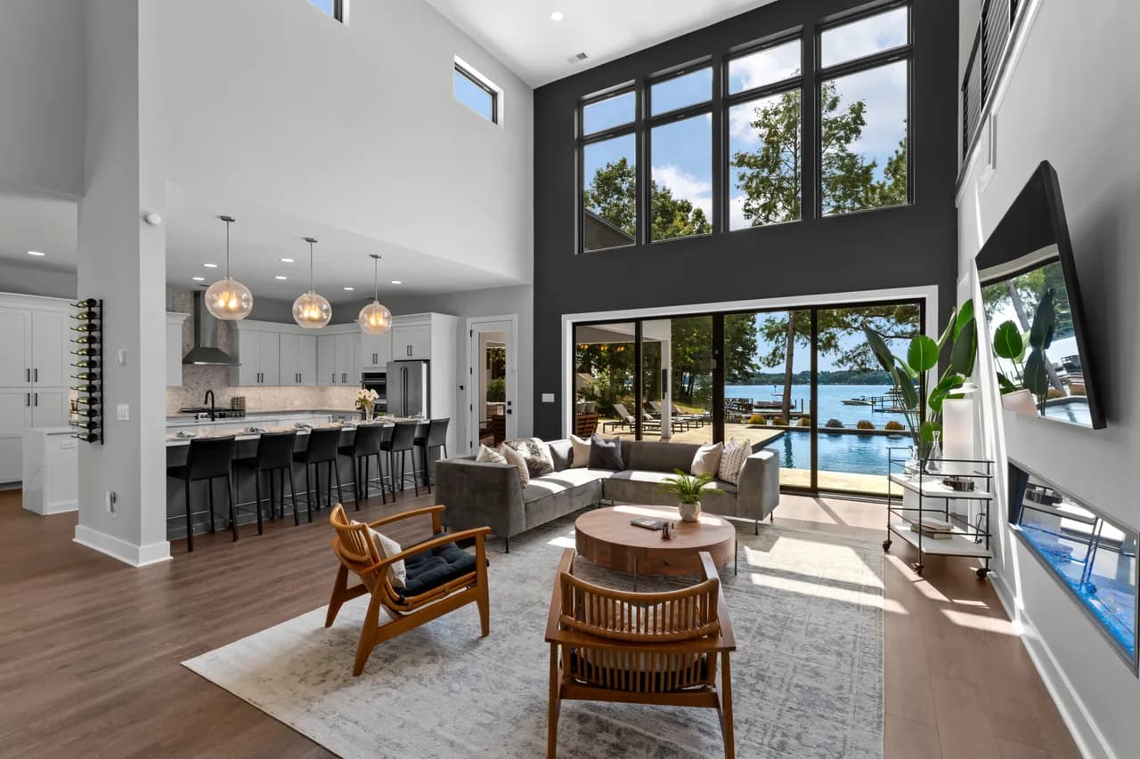 Waterfront Luxury Vacation Home in Mooresville photo 4