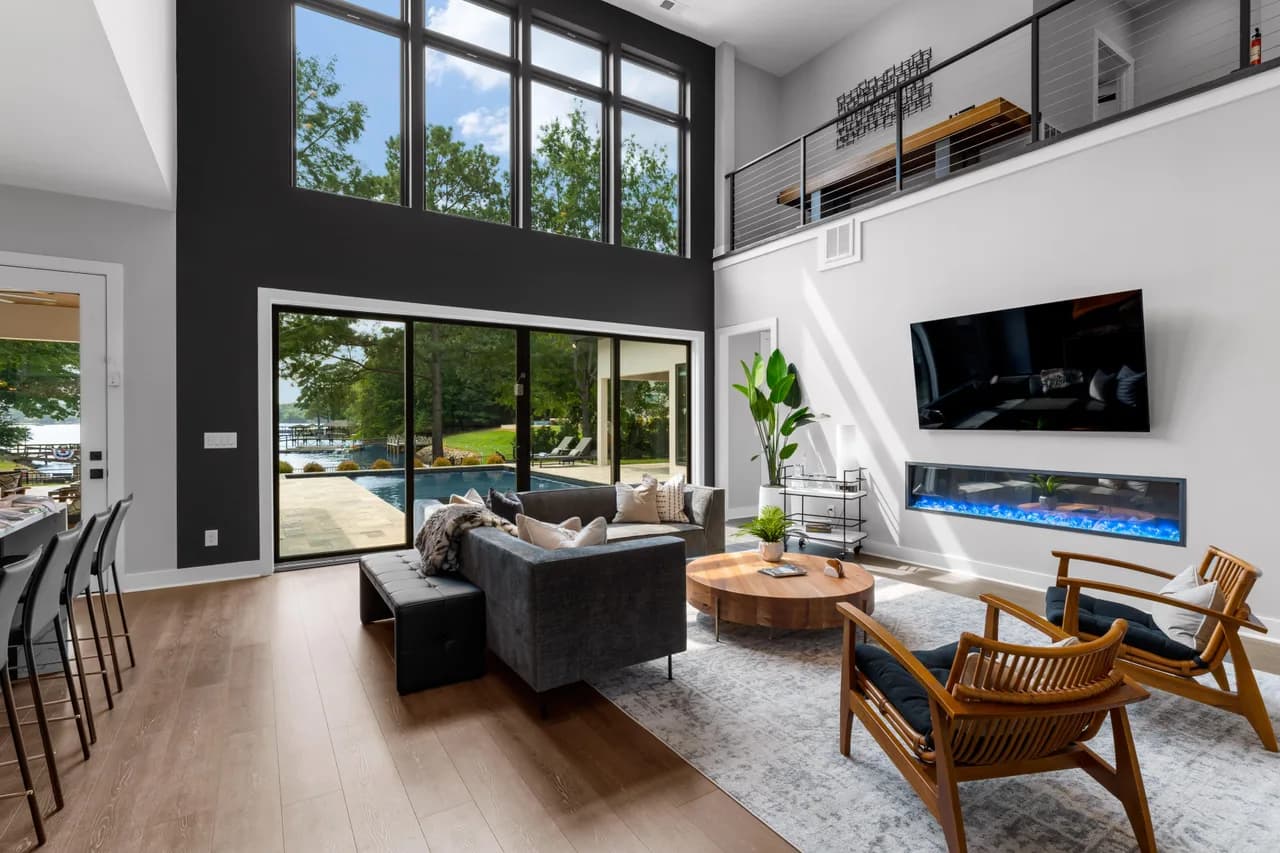 Waterfront Luxury Vacation Home in Mooresville photo 5