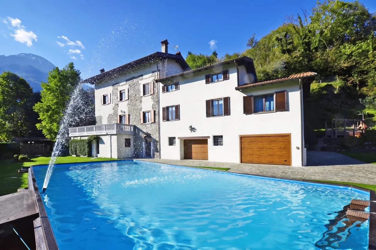 Lakeside Vacation Home in Colico, Lombardy, Italy photo 4
