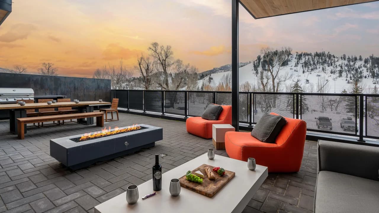 Ski-In Ski-Out Condominium in Steamboat Springs photo 2