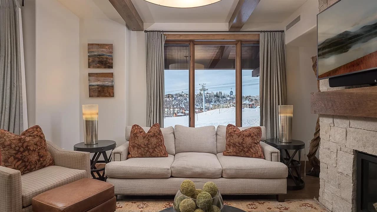 Mountain-View Luxury Condominium in Steamboat Springs photo 2