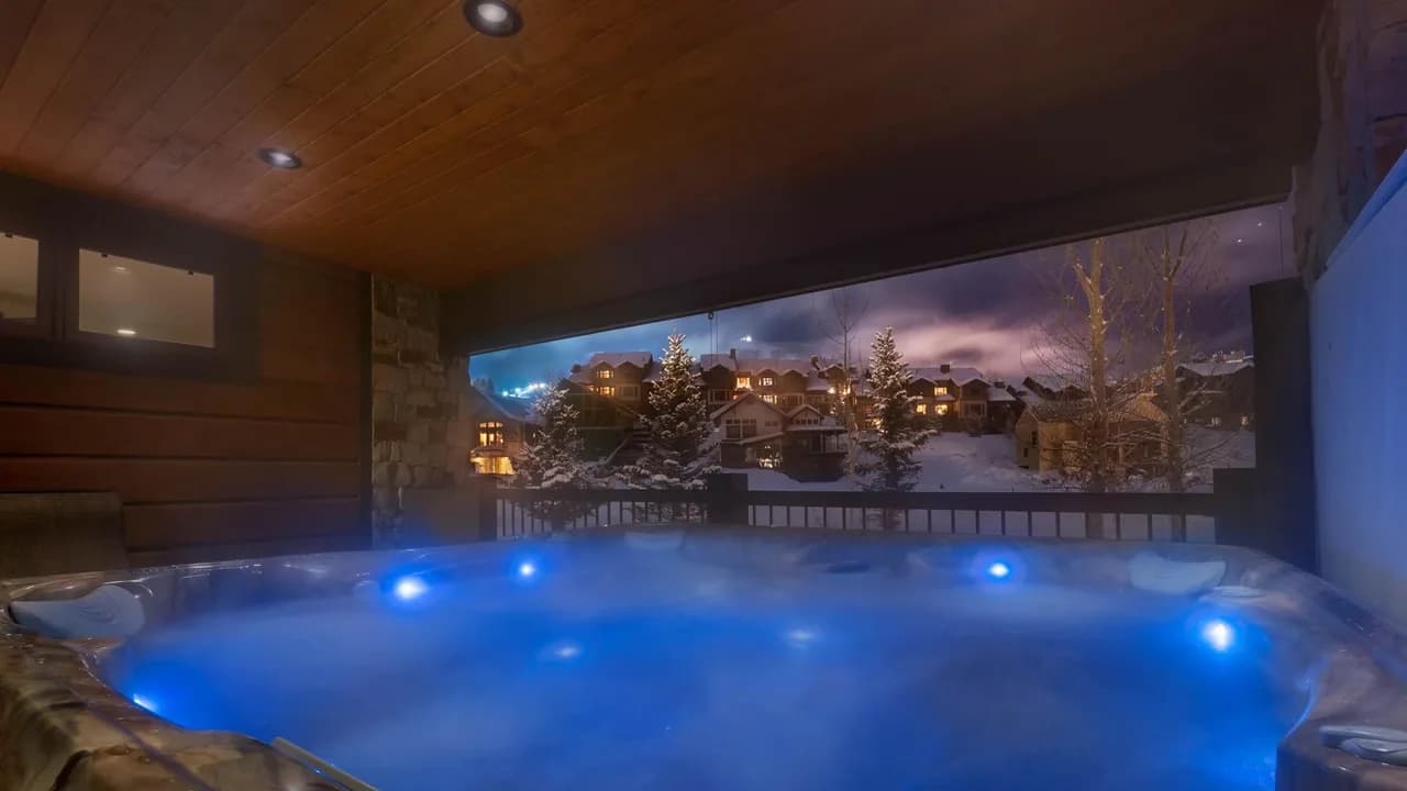 Spacious Retreat Near Ski Lifts in Steamboat Springs photo 2