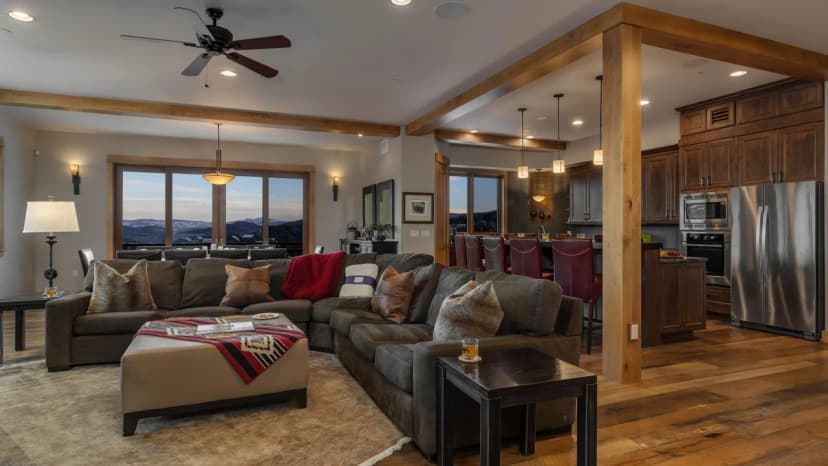 Falconhead Lodge - North