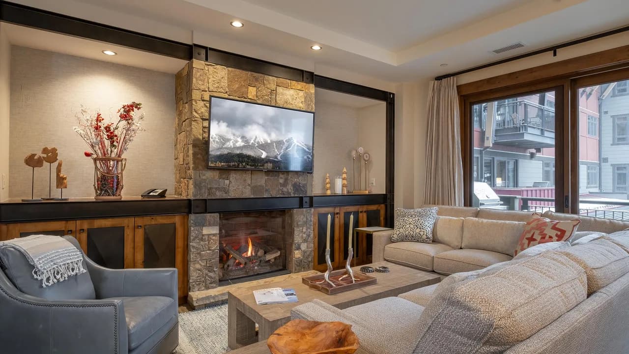Luxury Mountain View Condominium in Steamboat Springs