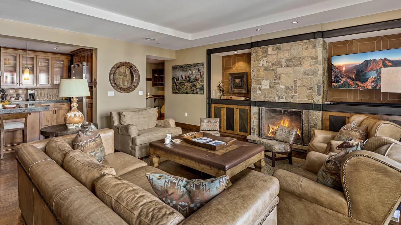 Ski-In Ski-Out Condominium in Steamboat Springs photo 2
