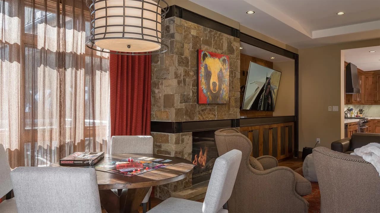 Luxurious Mountain-View Condominium in Steamboat Springs photo 2