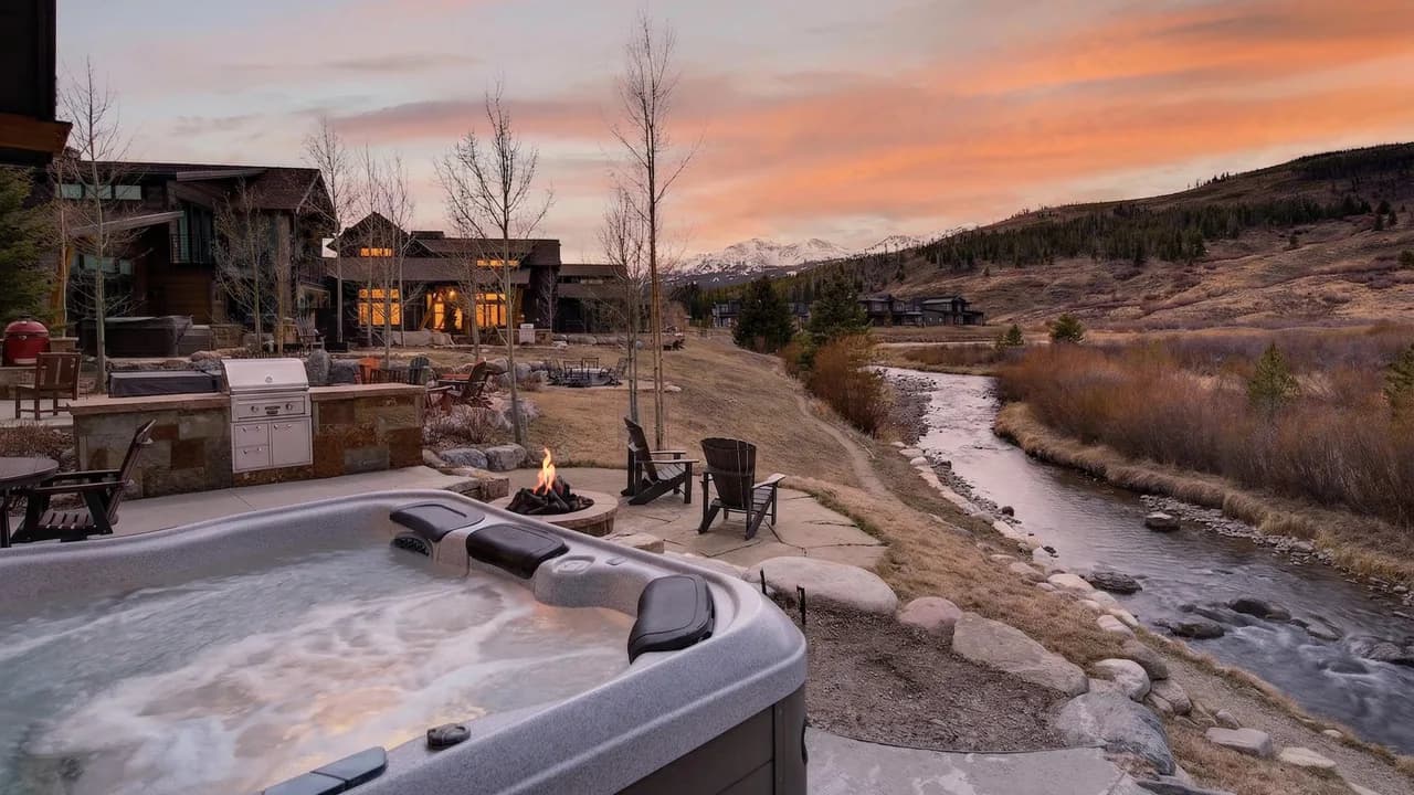 Scenic Riverfront Vacation Home in Breckenridge photo 2