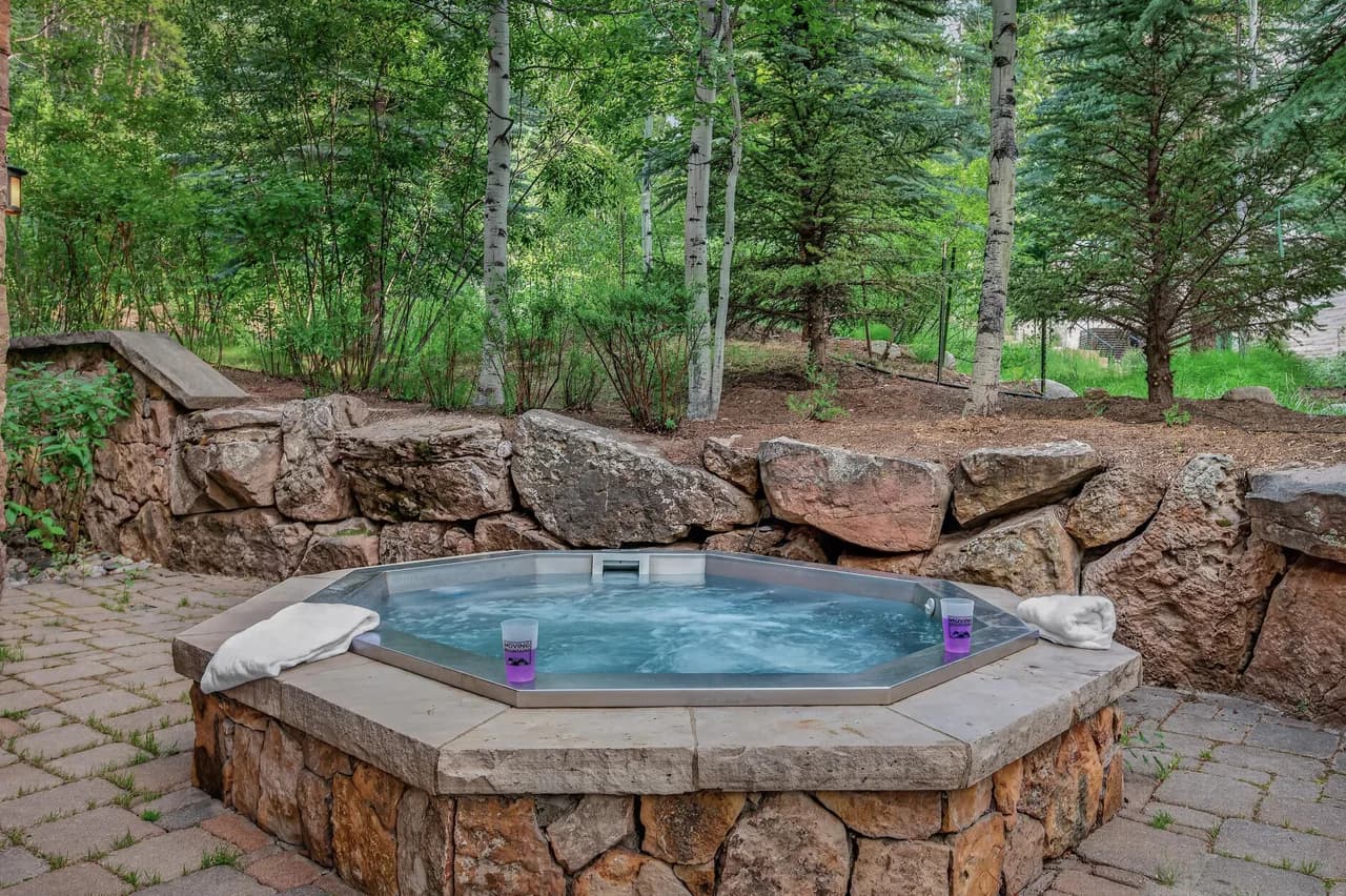Spacious Vacation Home in Avon Colorado photo 2