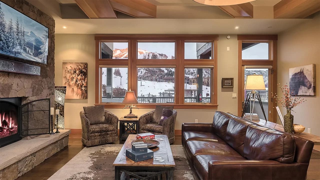 Luxury Ski Retreat Vacation Home in Steamboat Springs photo 2