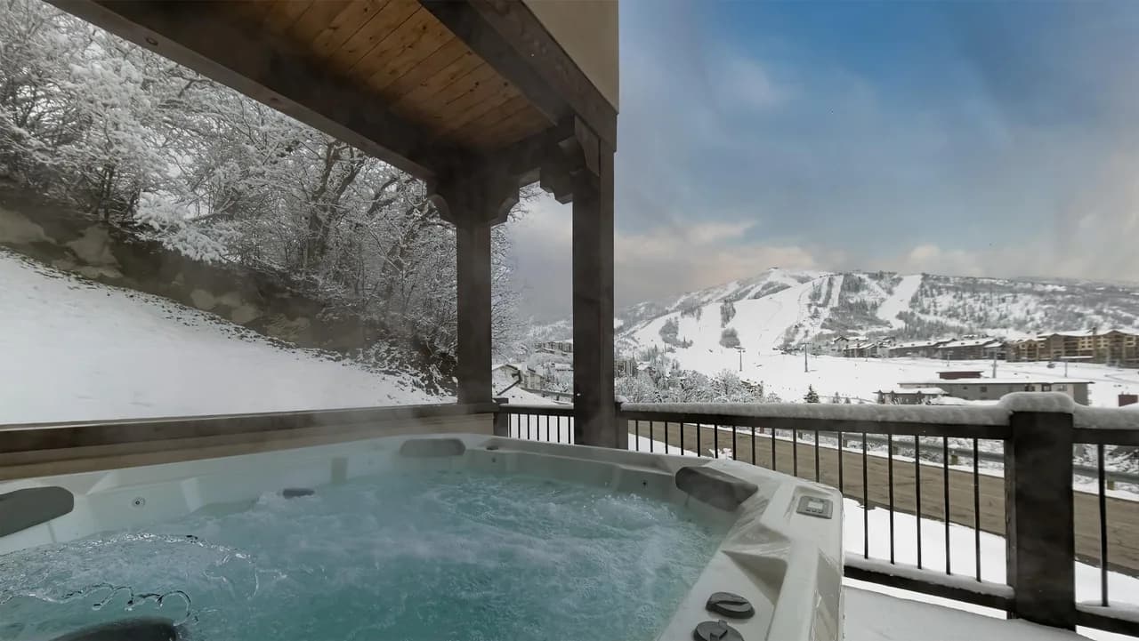 Luxury Ski Retreat Vacation Home in Steamboat Springs photo 3