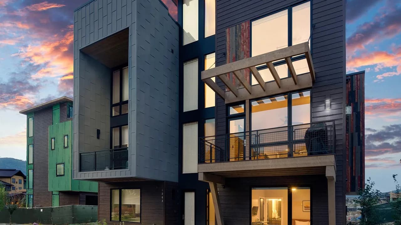 Contemporary Mountain Retreat in Steamboat Springs photo 3
