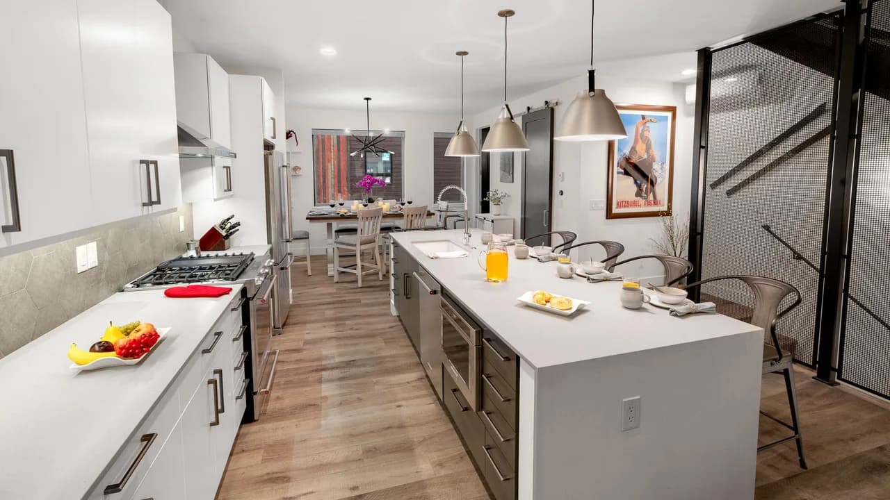 Charming Retreat with Hot Tub in Steamboat Springs photo 5