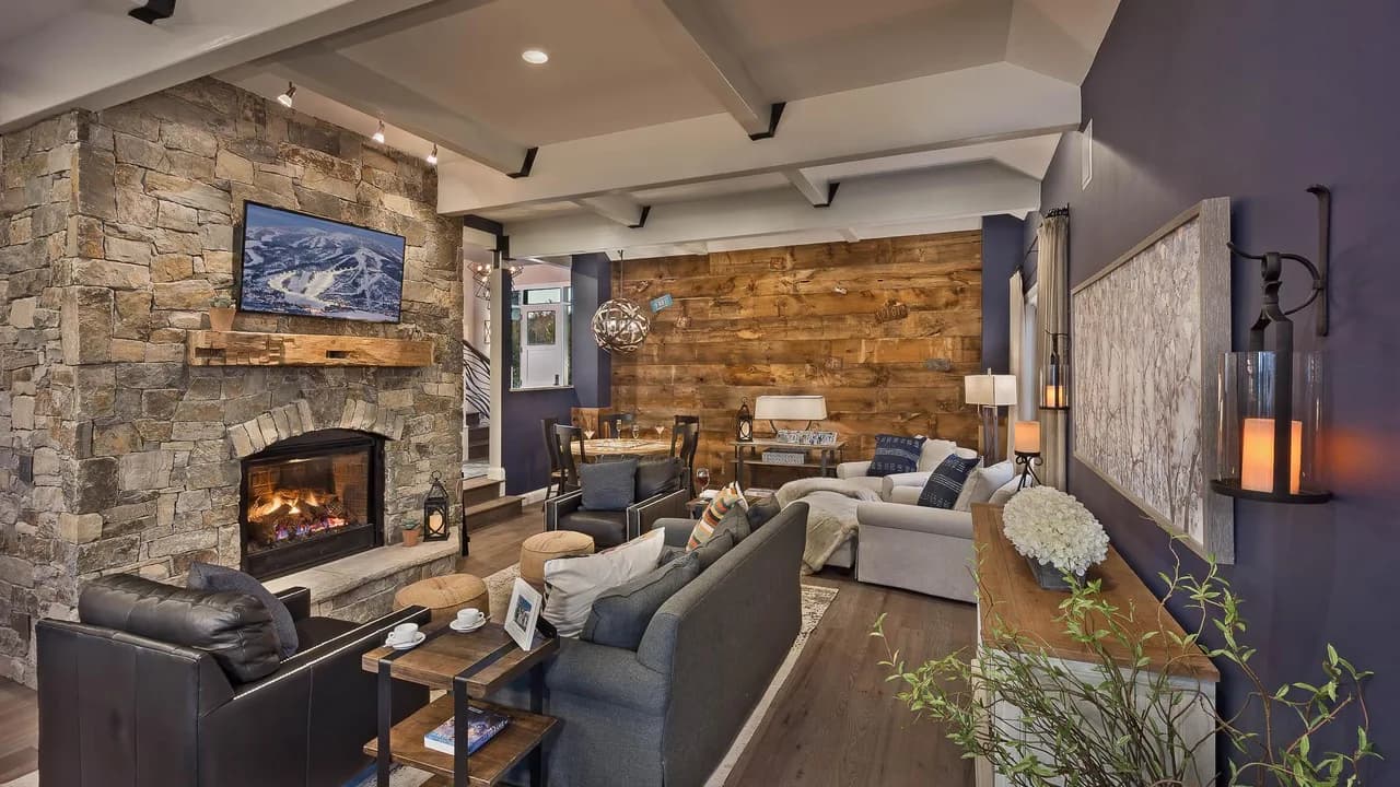 Expansive Lodge with Private Hot Tub in Steamboat Springs photo 4