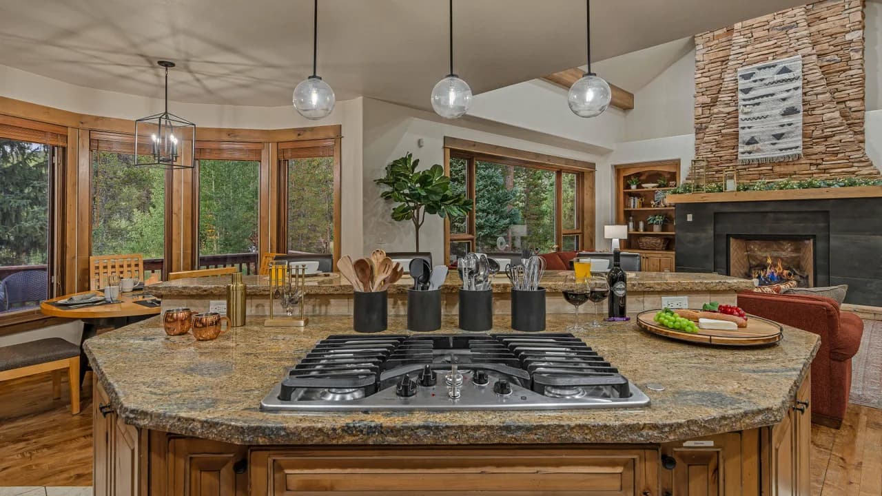 Ski-In Vacation Home in Breckenridge Colorado photo 5