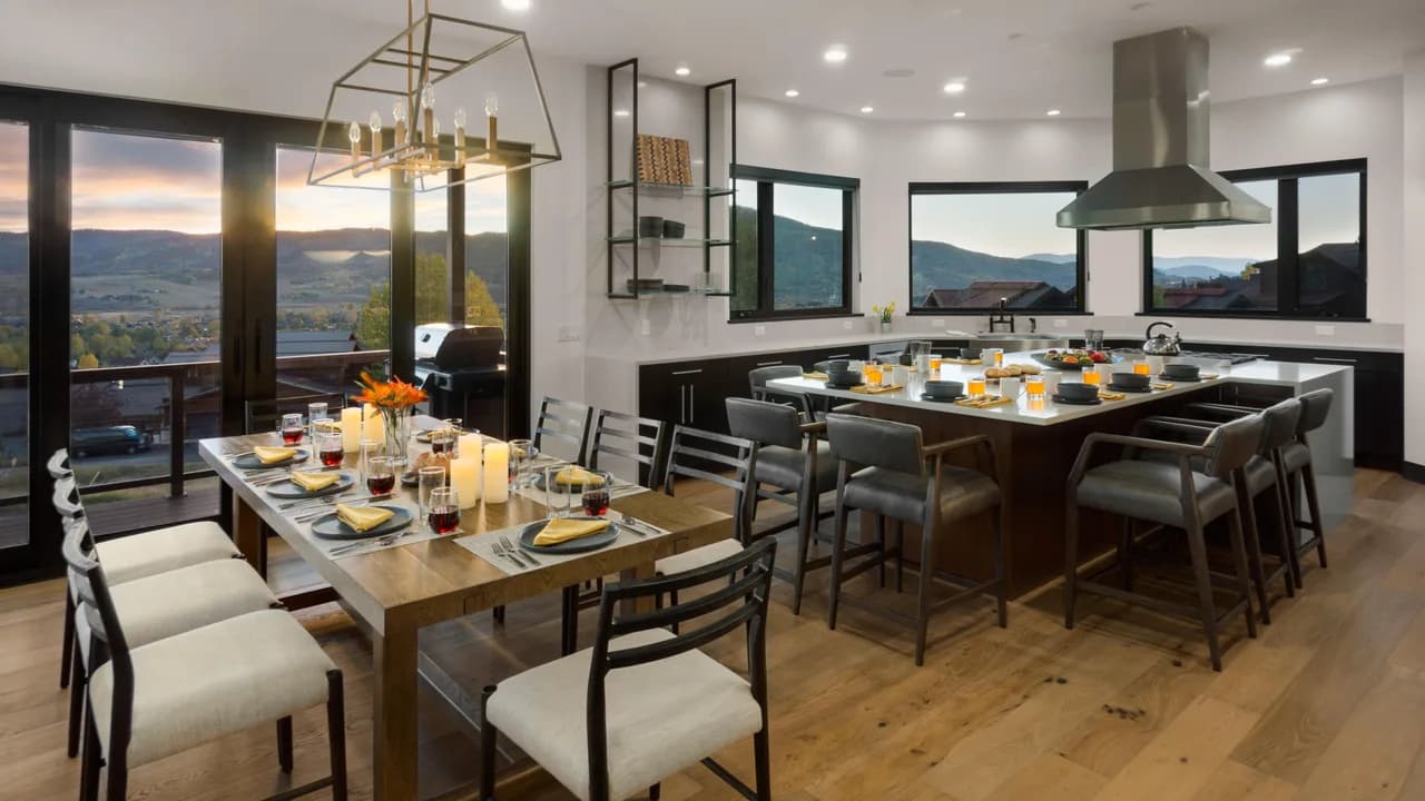 Mountain View Luxury Vacation Home in Steamboat Springs photo 5
