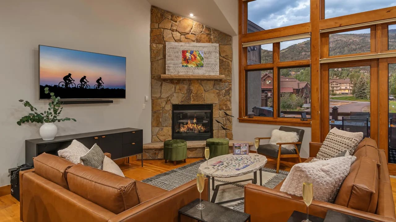 Ski-In Luxury Vacation Home in Steamboat Springs photo 2