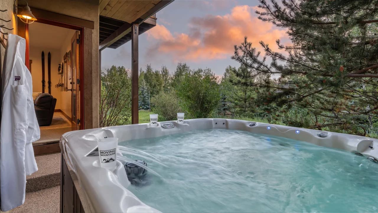 Ski-In Luxury Vacation Home in Steamboat Springs photo 3