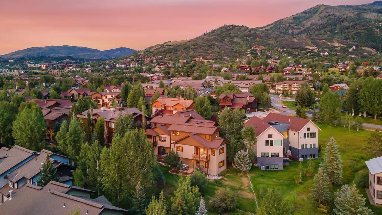 Ski-In Luxury Vacation Home in Steamboat Springs photo 4