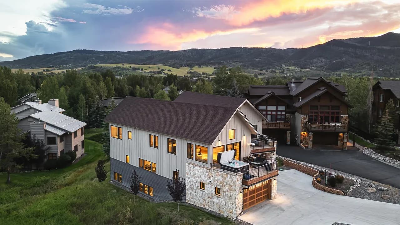 Mountain View Luxury Home in Steamboat Springs photo 2