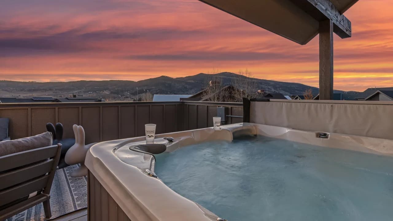 Spacious Lodge with Private Hot Tub in Steamboat Springs photo 2