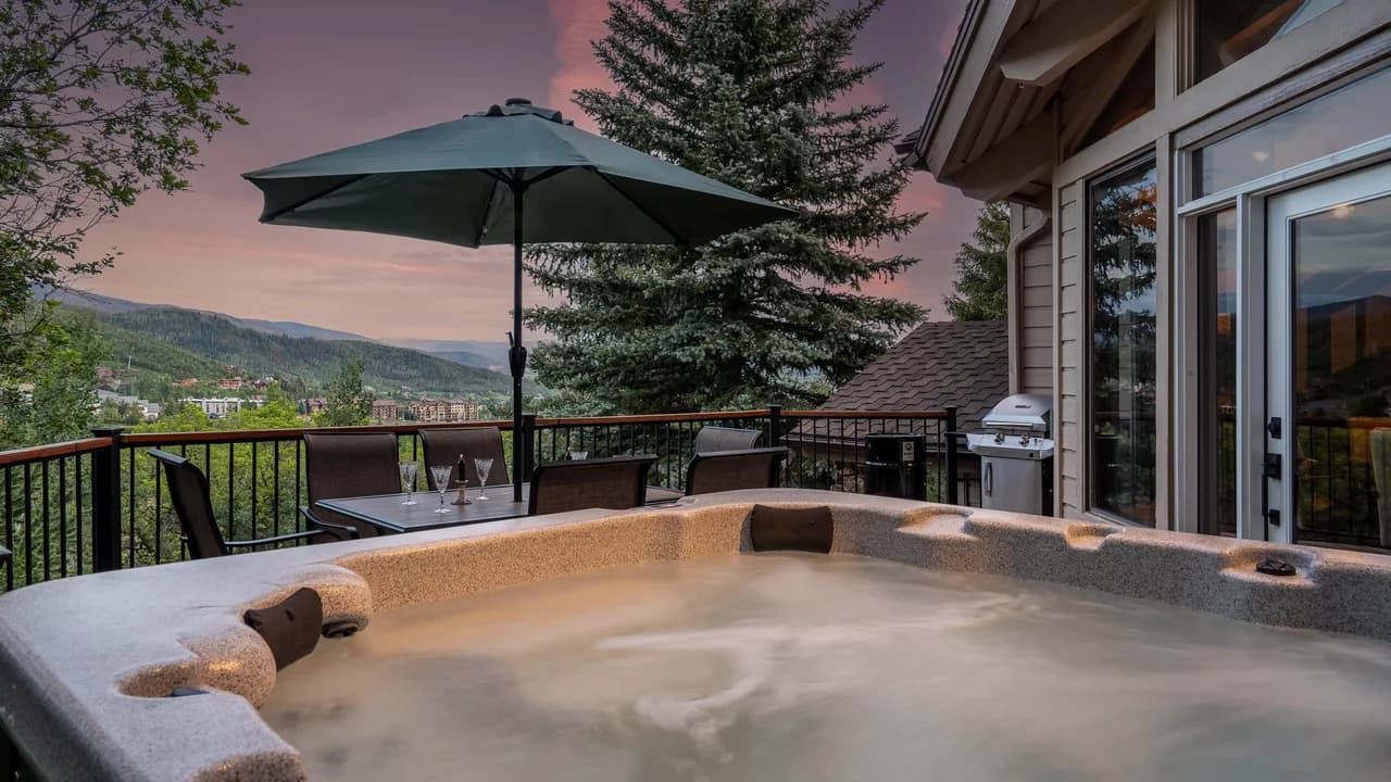 Mountain View Luxury Vacation Home in Steamboat Springs photo 2