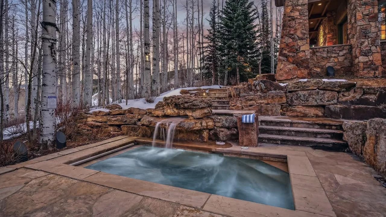 Spacious Vacation Home in Avon, Colorado photo 2