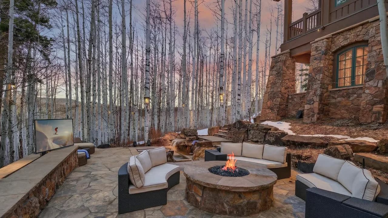 Spacious Vacation Home in Avon, Colorado photo 4