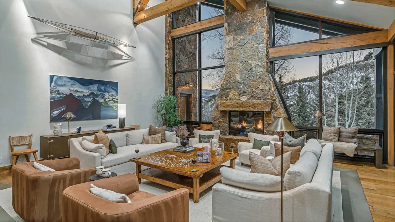 Charming Mountain-View Vacation Home in Avon photo 2