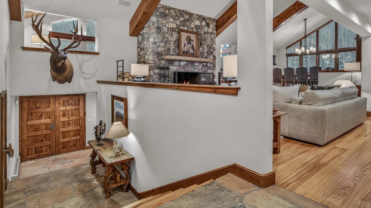 Charming Vacation Home in Avon Colorado photo 5