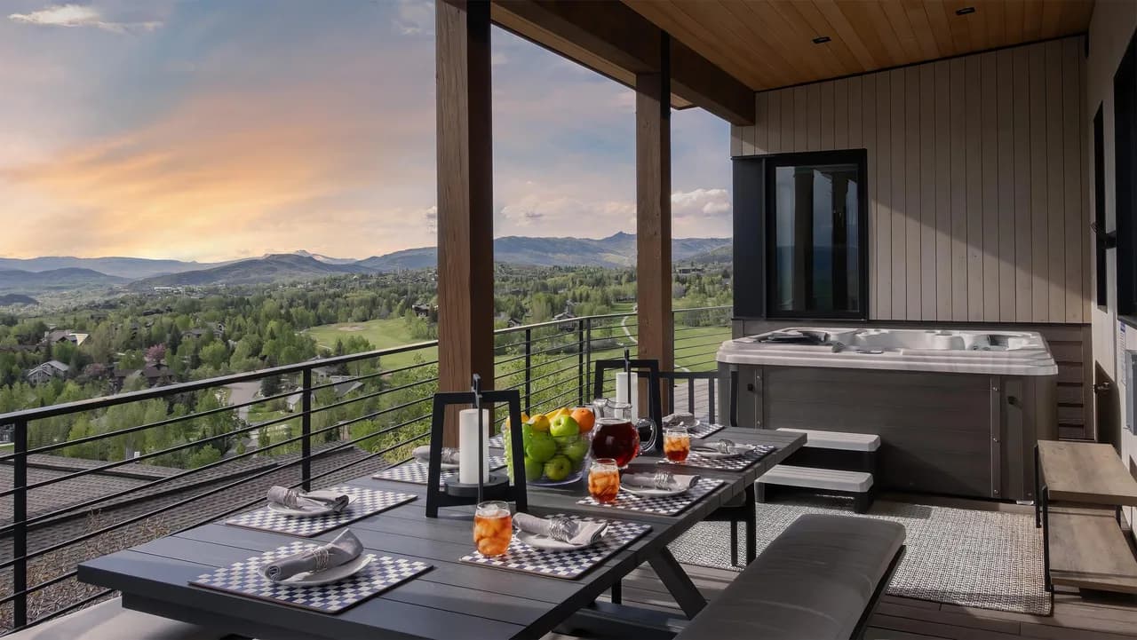 Lakeside Luxury Vacation Home in Steamboat Springs photo 2