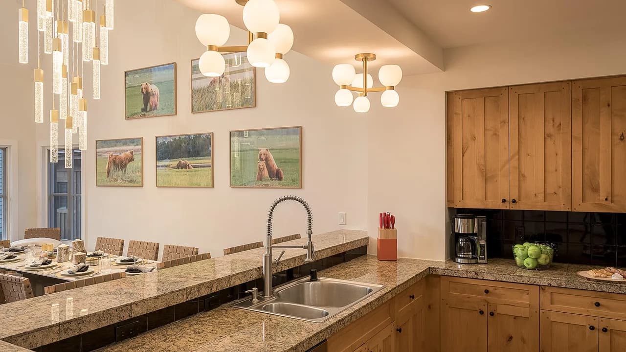 Mountain-View Vacation Home in Beaver Creek photo 3