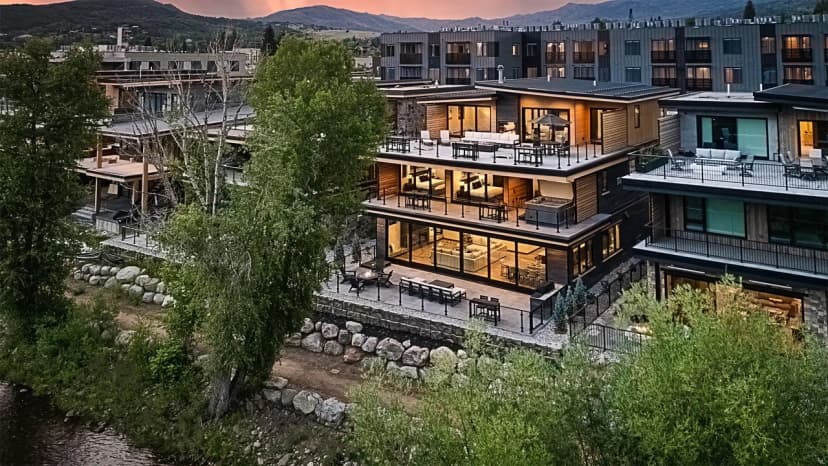 Triple 3 Lodge