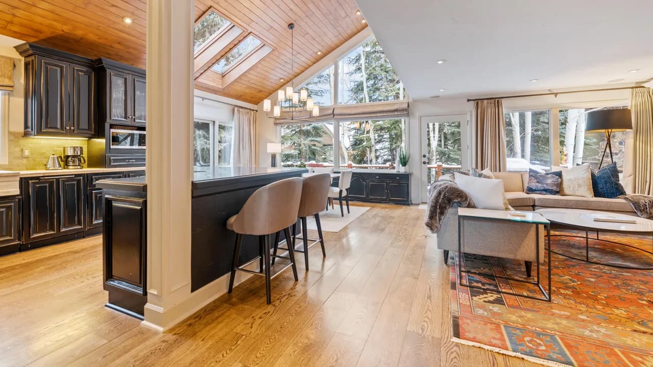 Mountain-View Vacation Home in Vail photo 3