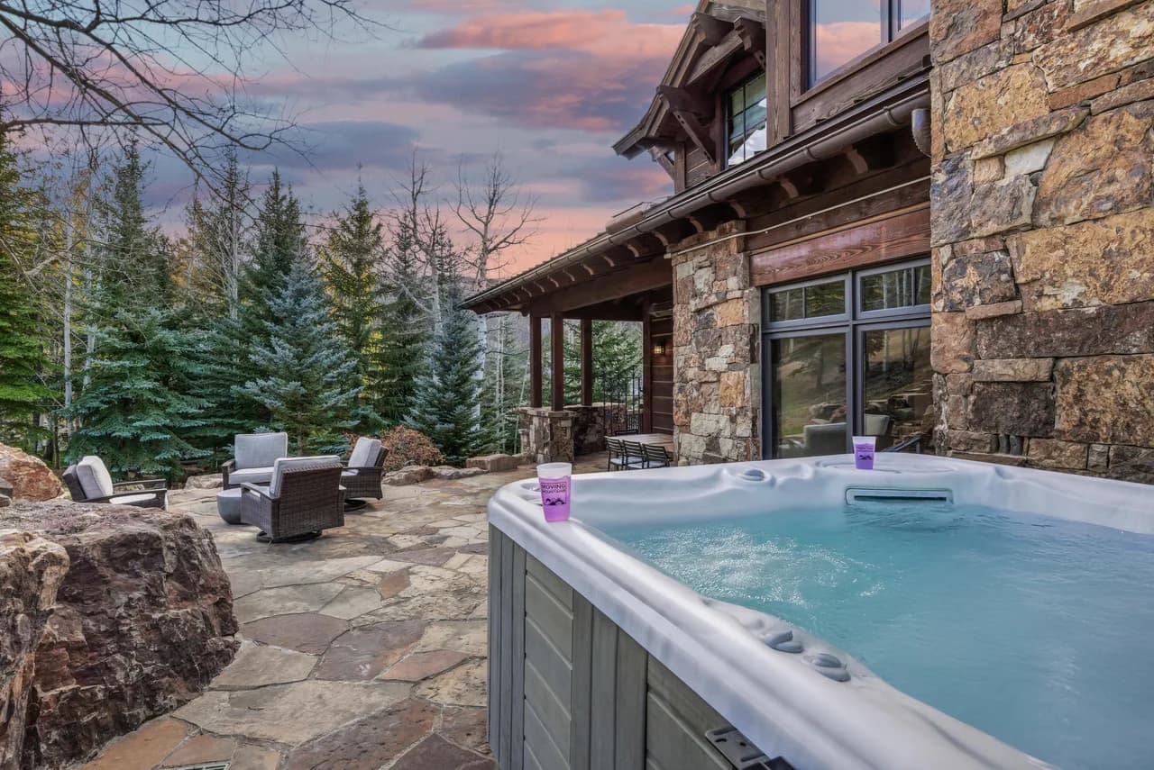 Spacious Retreat Vacation Home in Edwards Colorado photo 3