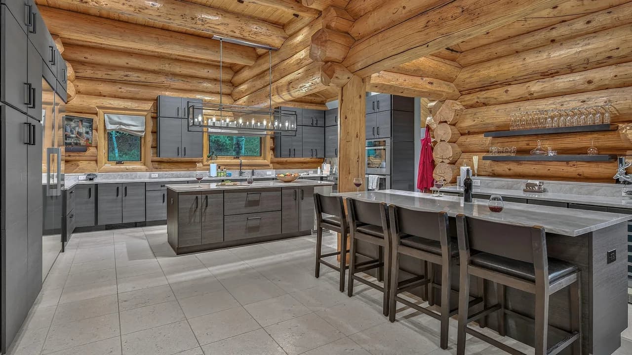 Spacious Vacation Home in Vail, Colorado photo 3