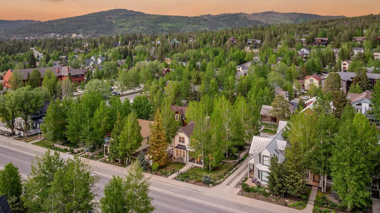 Lakeside Retreat Vacation Home in Breckenridge photo 4