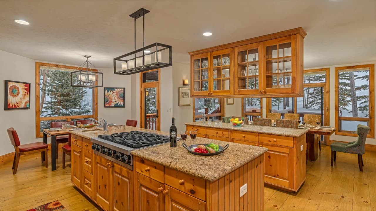 Charming Mountain Getaway Vacation Home in Breckenridge photo 5